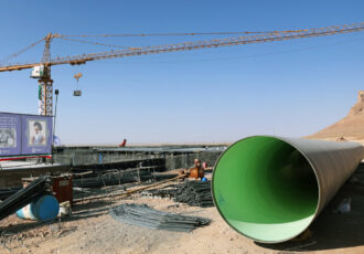 یکی از سریعترین پروژه های در حال کار کشور انتقال آب از دریا به اصفهان است