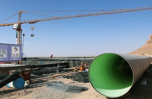 یکی از سریعترین پروژه های در حال کار کشور انتقال آب از دریا به اصفهان است
