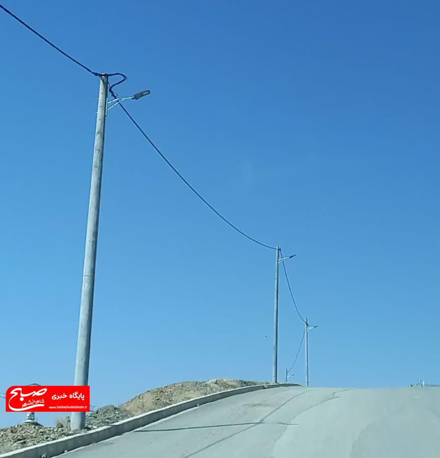 توسعه شبکه برق و بهبود روشنایی معابر در چادگان کلید خورد